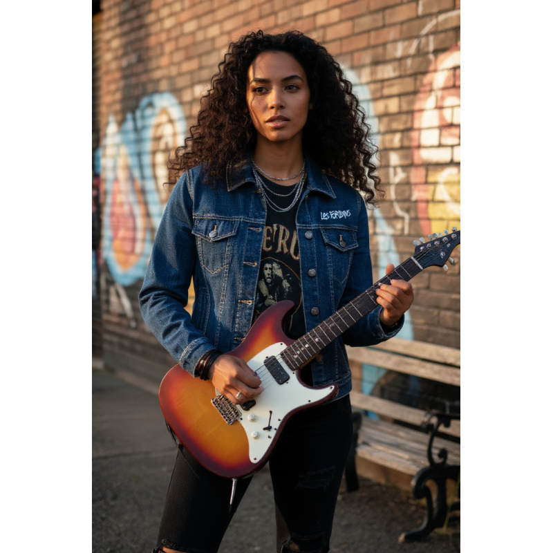 Blouson en jean femme  avec broderie coeur et dos les Forbans